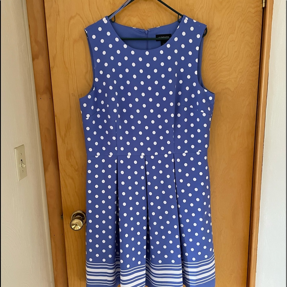 Liz Claiborne size 16 sleeveless dress.  Periwinkle and white polka dots.